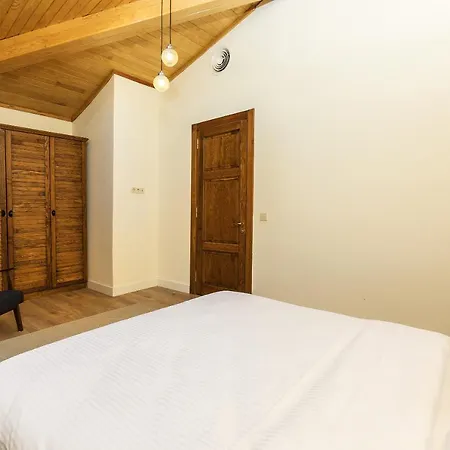 Aparthotel The Nomad Old 4*