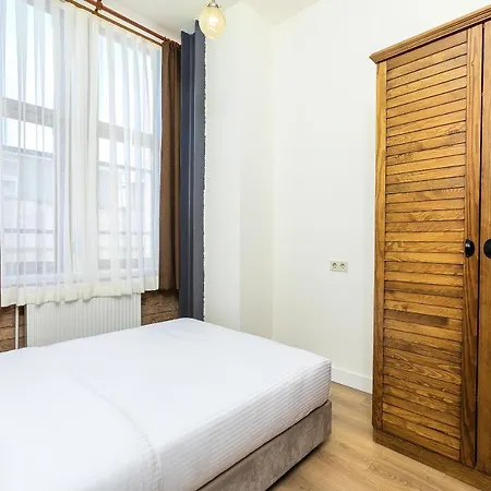 Aparthotel The Nomad Old 4*