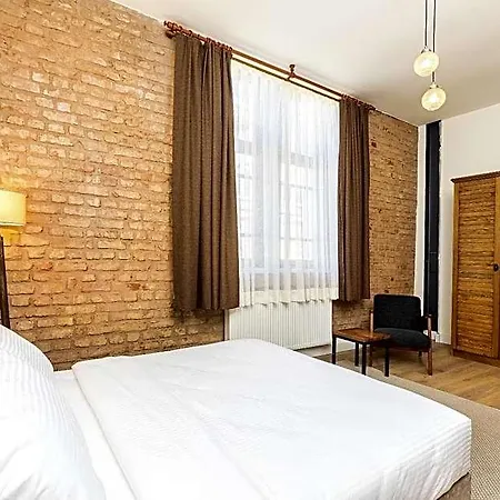 Apart-hotel The Nomad Old